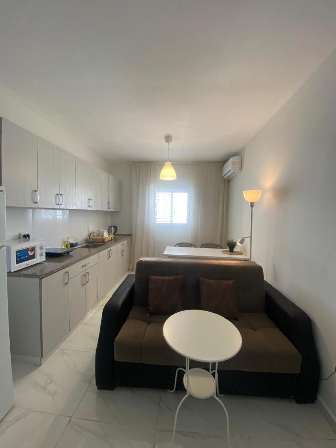 Apartment Oskar Beach Bat Yam Exterior photo